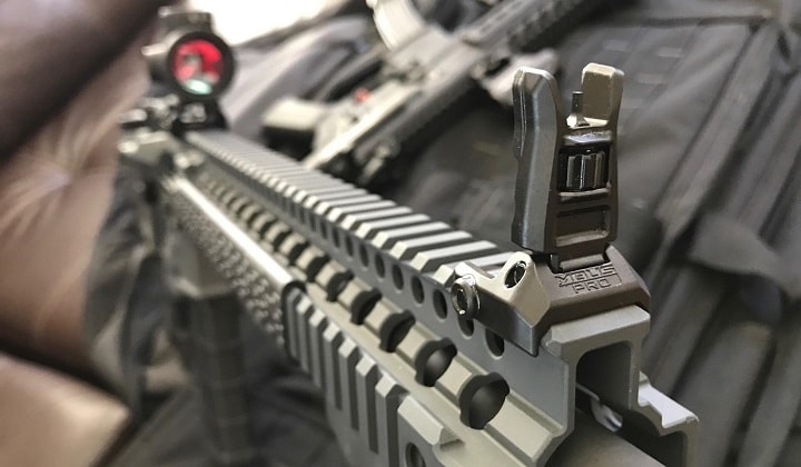 11 Best Iron Sights for AR 15 [Regular + Flip UP + Tritium Sights]