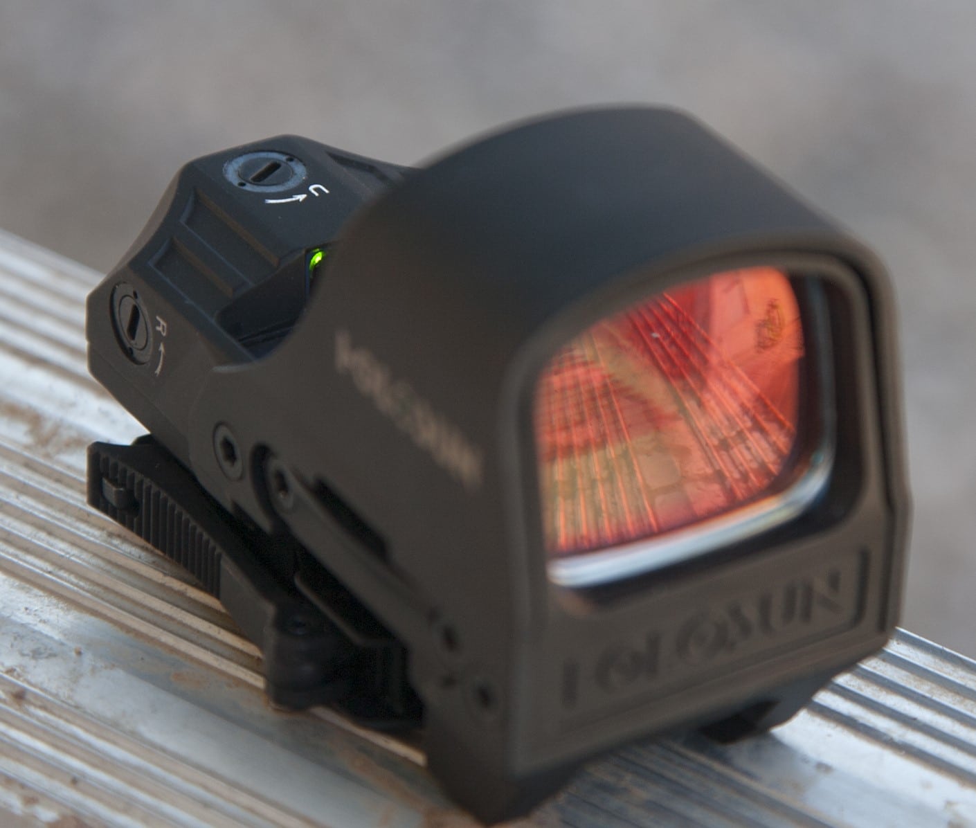 7 Best Shotgun Sights [Red Dot & Holographic Sights]