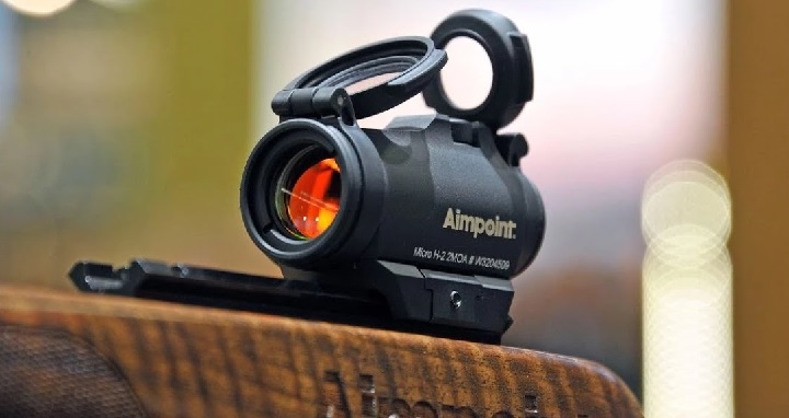 aimpoint or eotech aimpoint or eotech