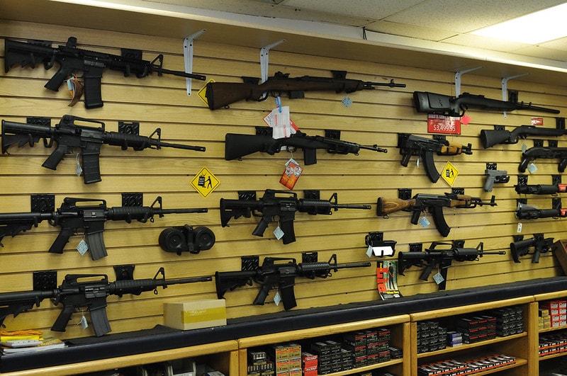 gun dealers & gunsmiths