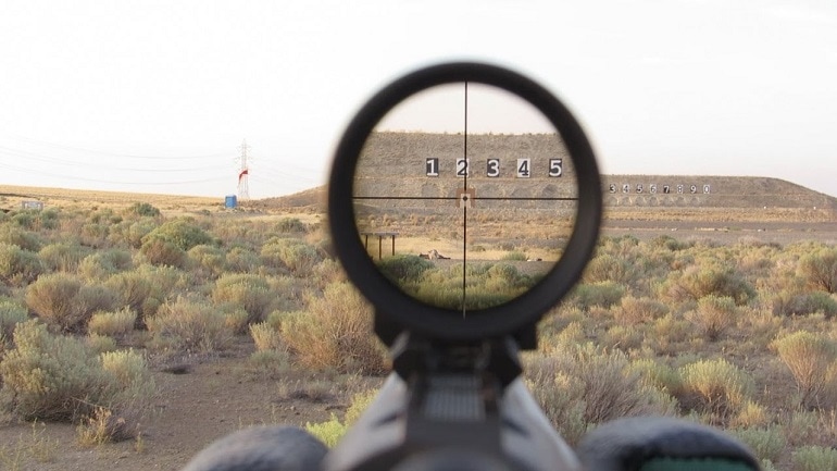 8-best-scopes-for-200-yards-for-shooting-reviewed-in-2023